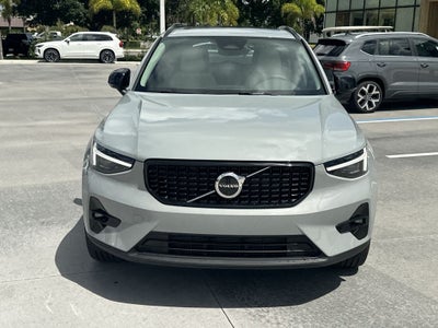 2026 Volvo XC40 B5 Plus