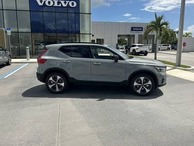 2026 Volvo XC40 B5 Plus