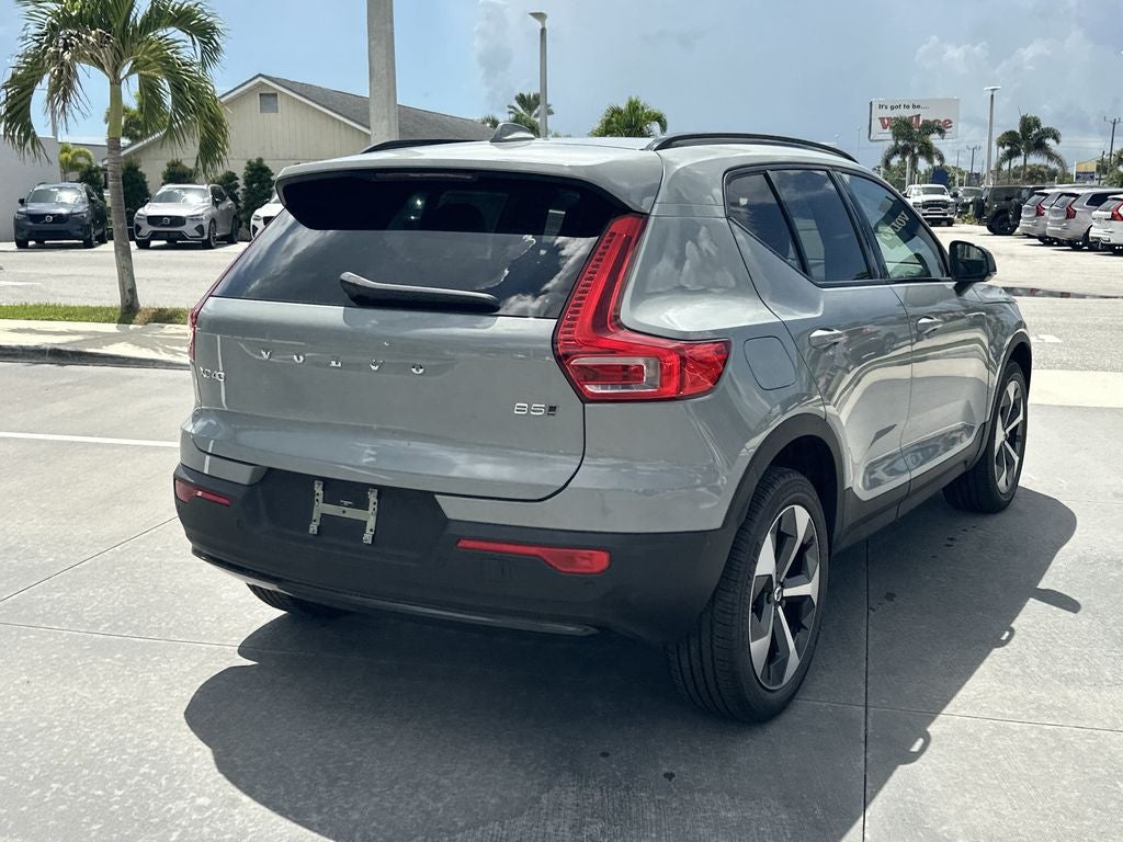 2026 Volvo XC40 B5 Plus