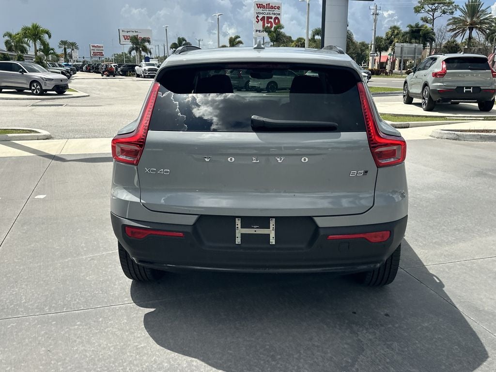 2026 Volvo XC40 B5 Plus