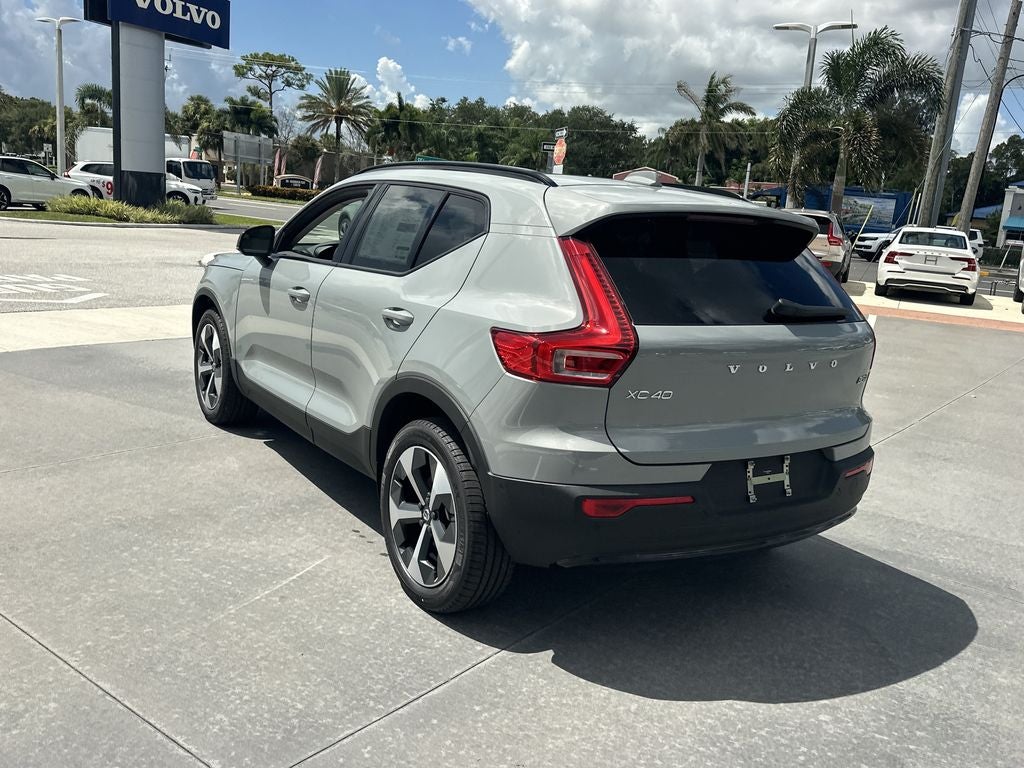 2026 Volvo XC40 B5 Plus