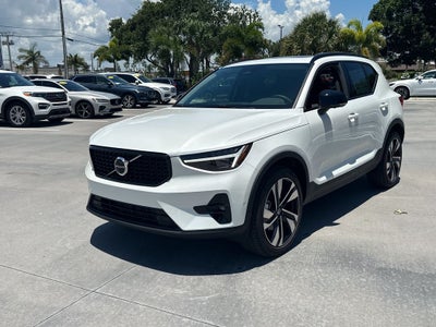 2026 Volvo XC40 B5 Plus