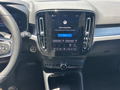 2026 Volvo XC40 B5 Ultra Black Edition