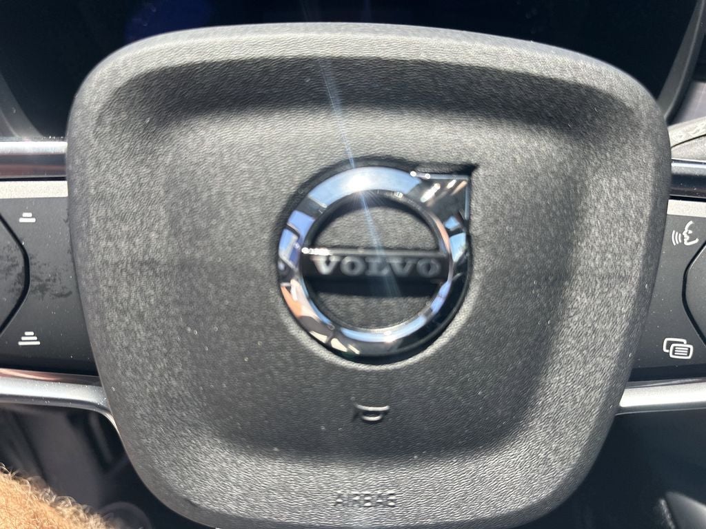 2026 Volvo XC40 B5 Ultra Black Edition