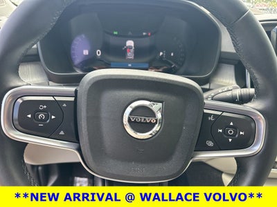 2023 Volvo XC40 B5 Plus Bright Theme