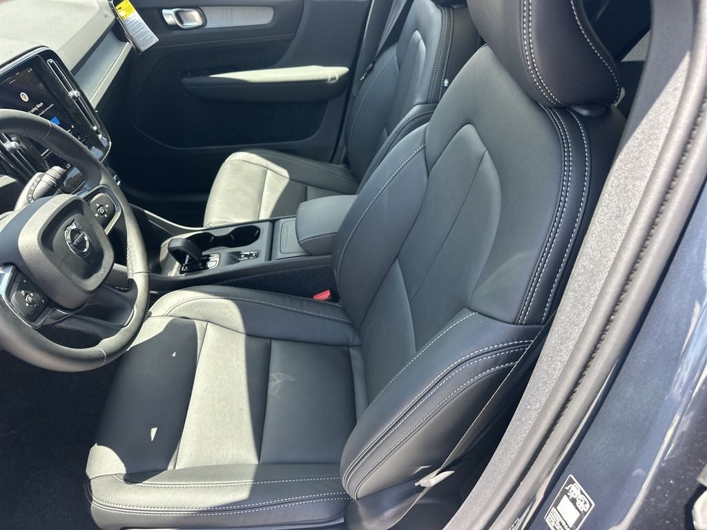 2026 Volvo XC40 B5 Core