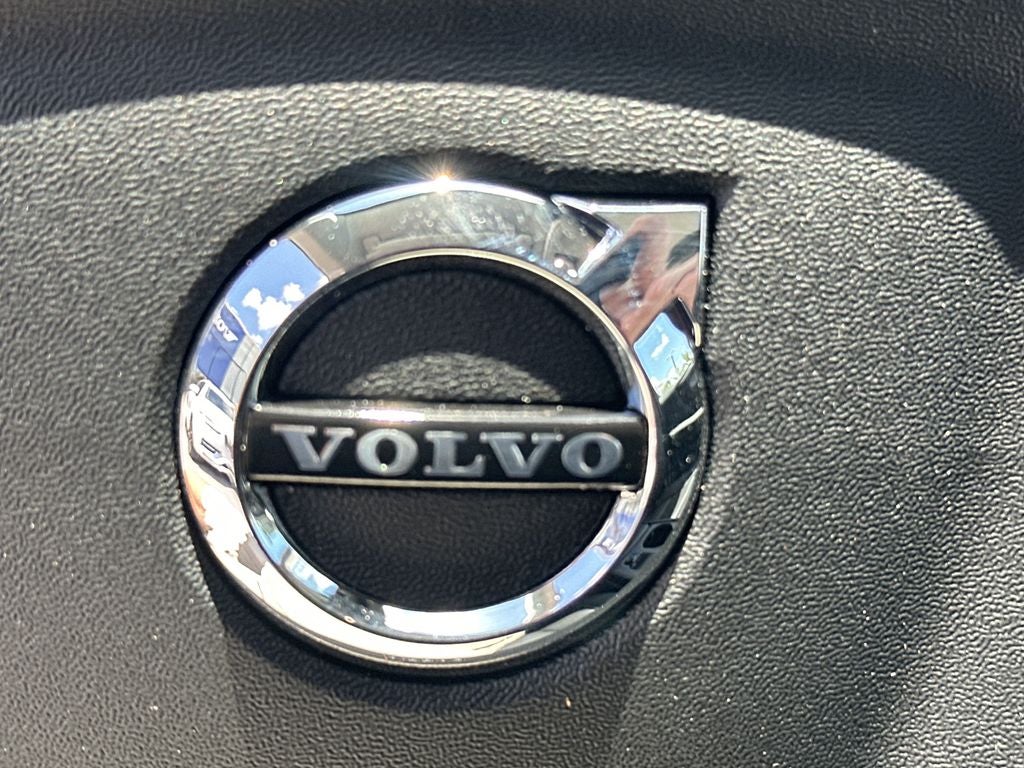 2026 Volvo XC40 B5 Core