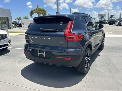 2026 Volvo XC40 B5 Core