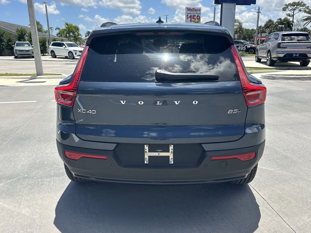 2026 Volvo XC40 B5 Core