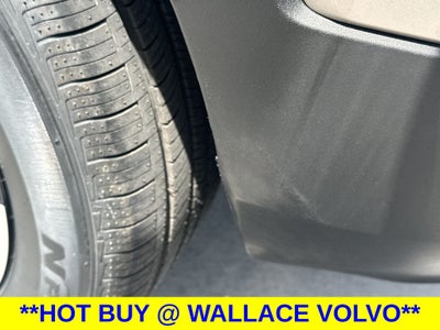 2024 Volvo XC40 B5 Core