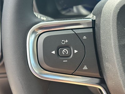 2026 Volvo XC40 B5 Ultra