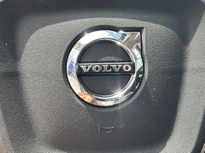 2026 Volvo XC40 B5 Ultra