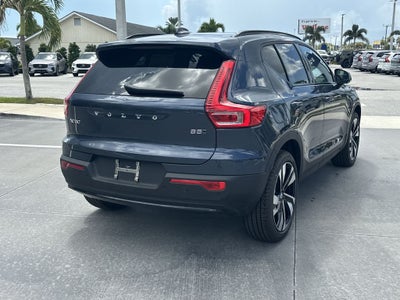 2026 Volvo XC40 B5 Ultra