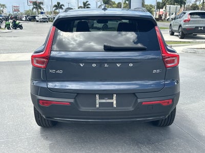 2026 Volvo XC40 B5 Ultra