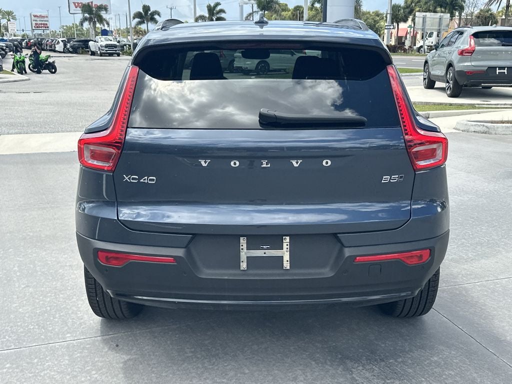 2026 Volvo XC40 B5 Ultra