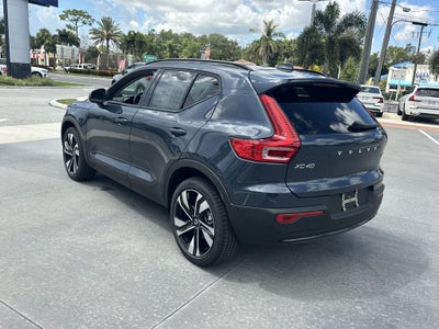 2026 Volvo XC40 B5 Ultra