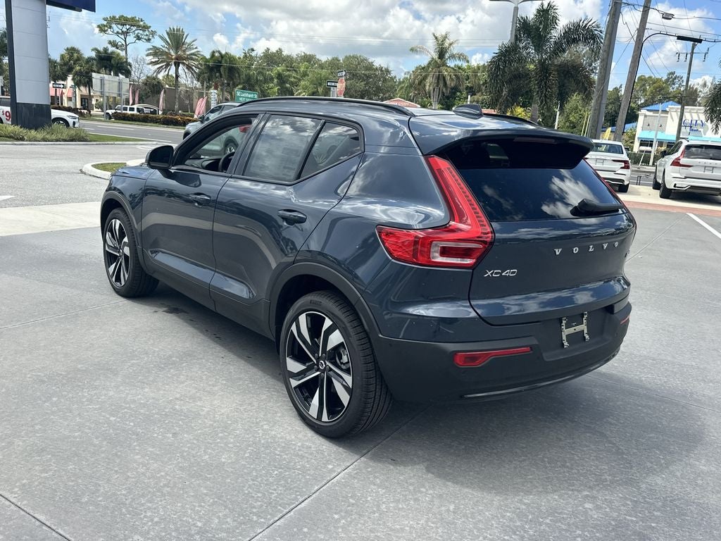 2026 Volvo XC40 B5 Ultra