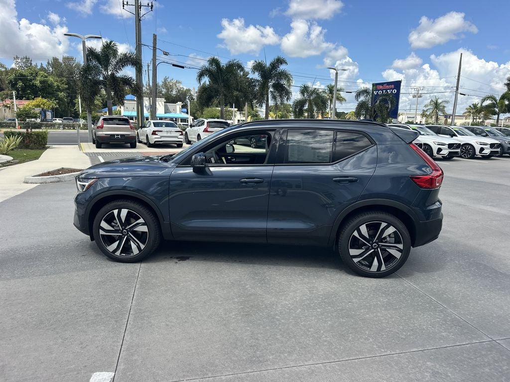 2026 Volvo XC40 B5 Ultra