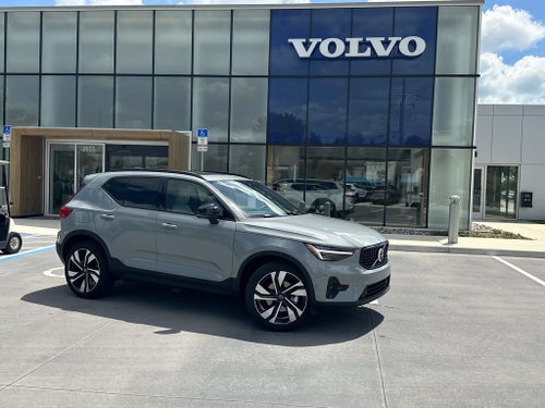 2026 Volvo XC40 B5 Ultra
