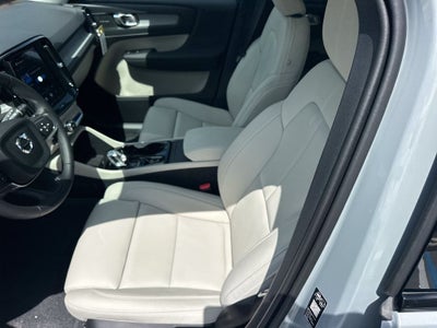 2026 Volvo XC40 B5 Ultra