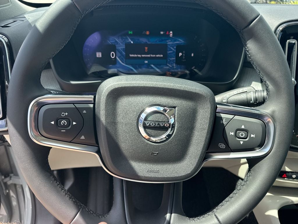 2026 Volvo XC40 B5 Ultra