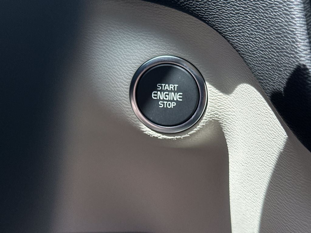 2026 Volvo XC40 B5 Ultra