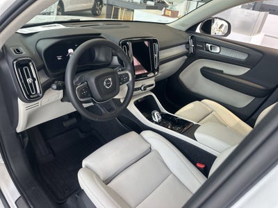 2026 Volvo XC40 B5 Ultra