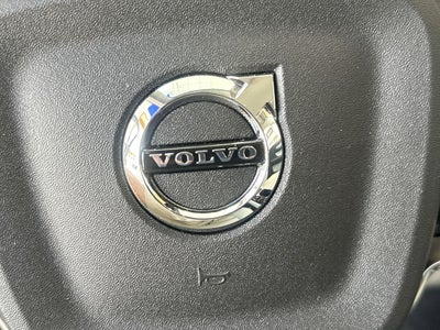 2026 Volvo XC40 B5 Ultra