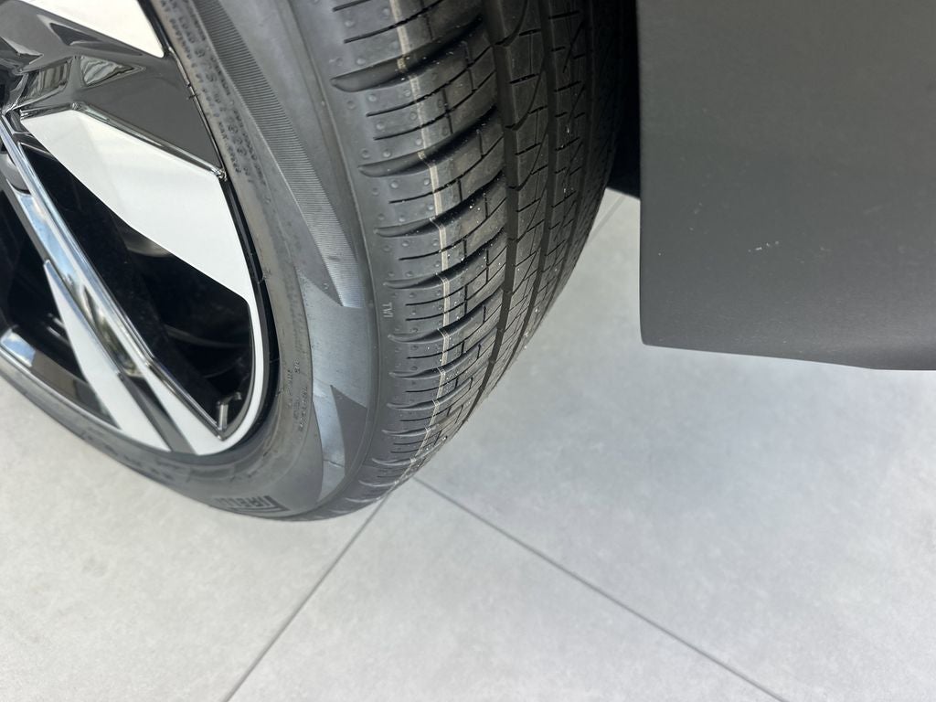 2026 Volvo XC40 B5 Ultra