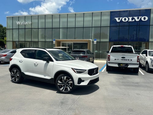 2026 Volvo XC40 B5 Ultra