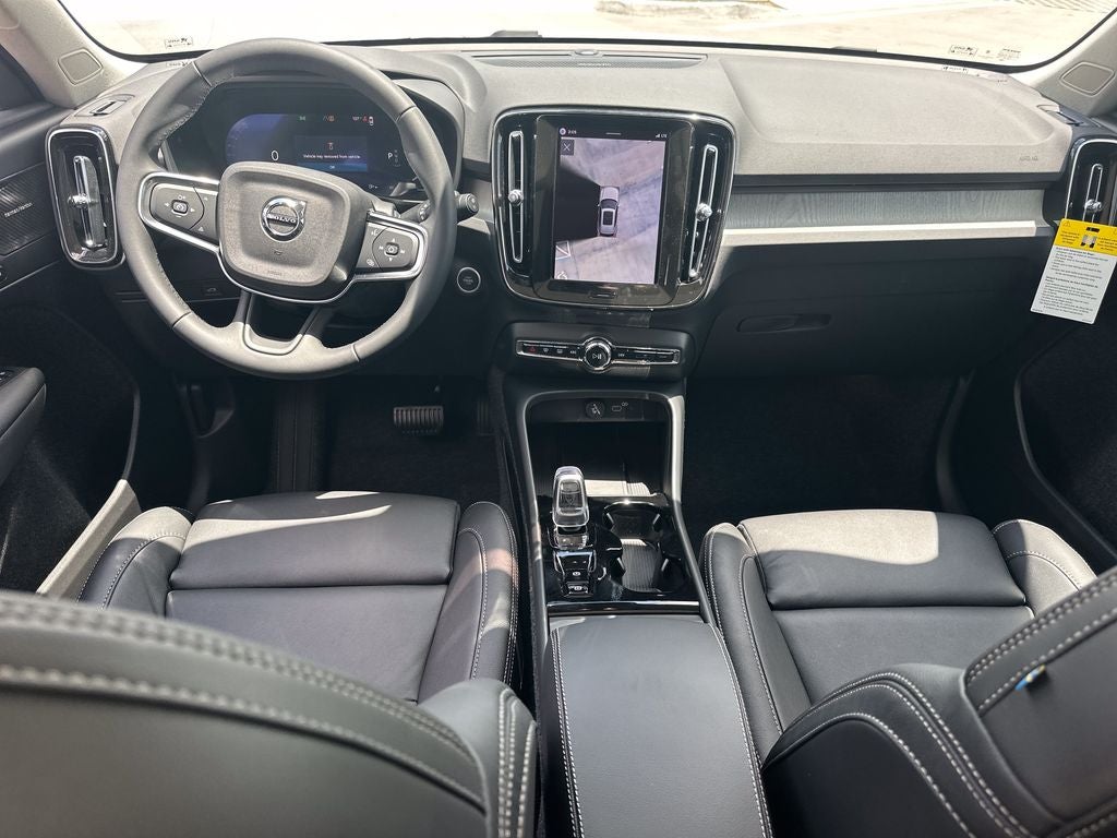 2026 Volvo XC40 B5 Ultra