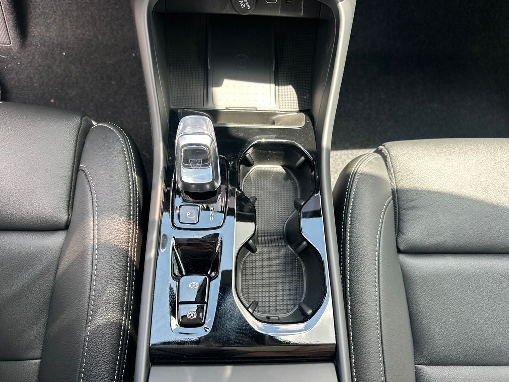 2026 Volvo XC40 B5 Ultra