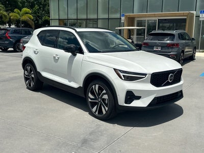 2026 Volvo XC40 B5 Ultra