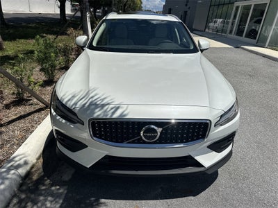2026 Volvo V60 Cross Country B5 Plus
