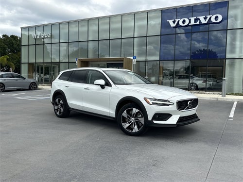 2026 Volvo V60 Cross Country B5 Plus