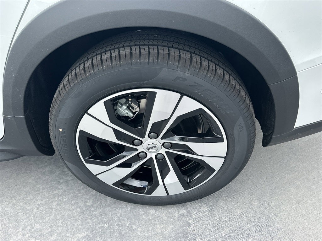 2026 Volvo V60 Cross Country B5 Plus