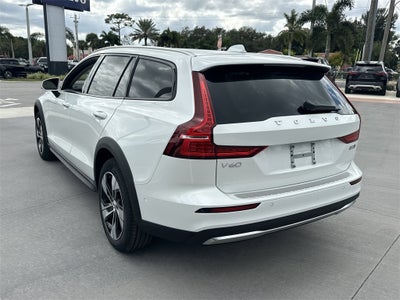 2026 Volvo V60 Cross Country B5 Plus