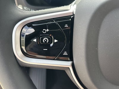 2026 Volvo XC90 B5 Plus