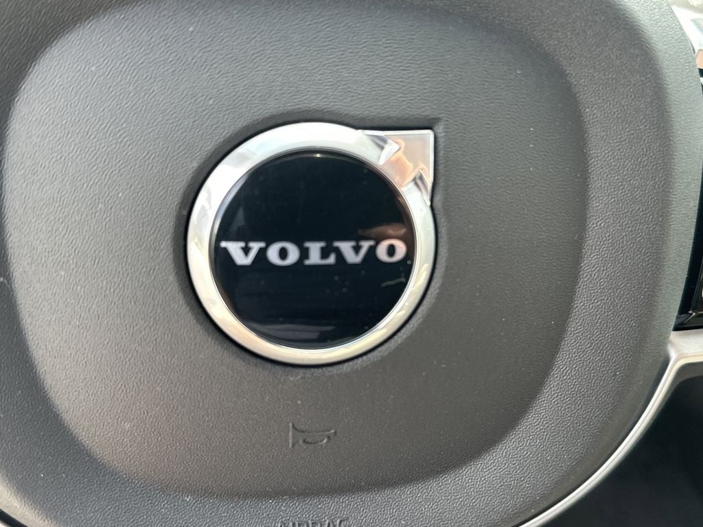 2026 Volvo XC90 B5 Plus