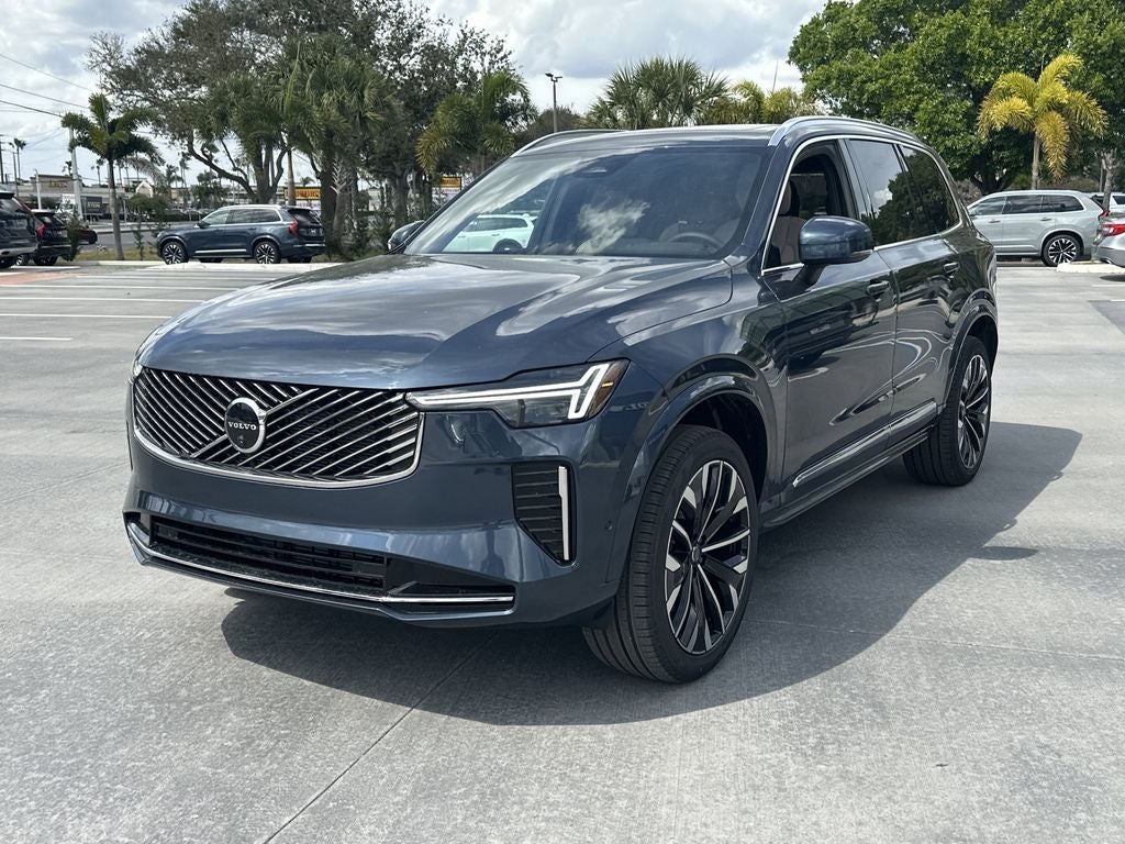 2026 Volvo XC90 B5 Plus