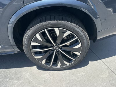 2026 Volvo XC90 B5 Plus