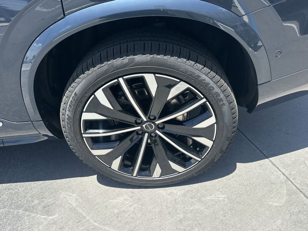 2026 Volvo XC90 B5 Plus