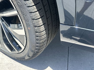 2026 Volvo XC90 B5 Plus