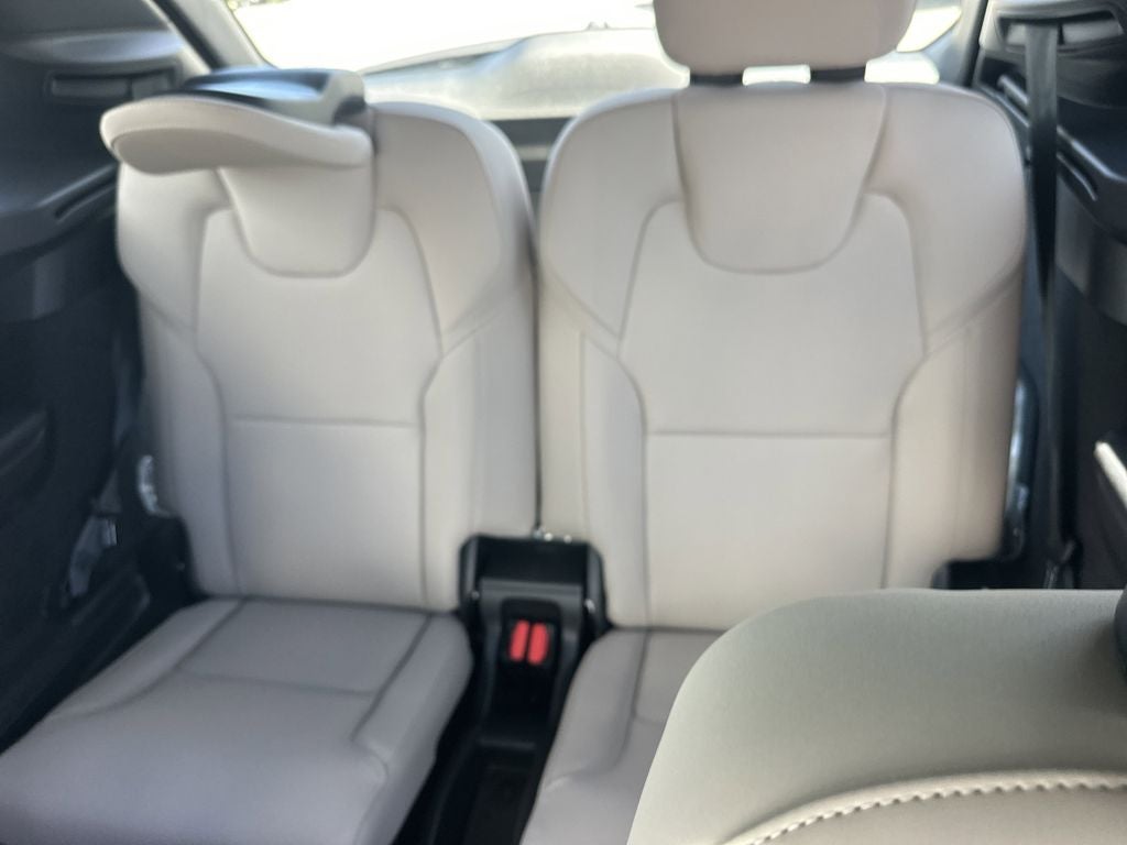 2026 Volvo XC90 B5 Plus