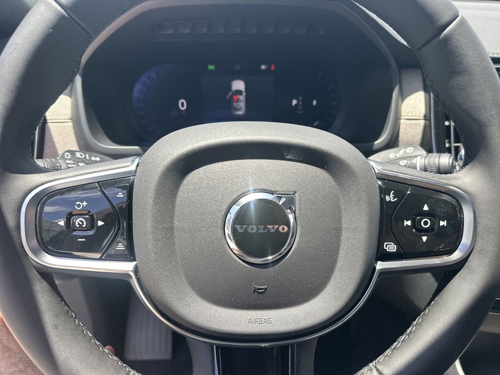 2026 Volvo XC90 B5 Plus