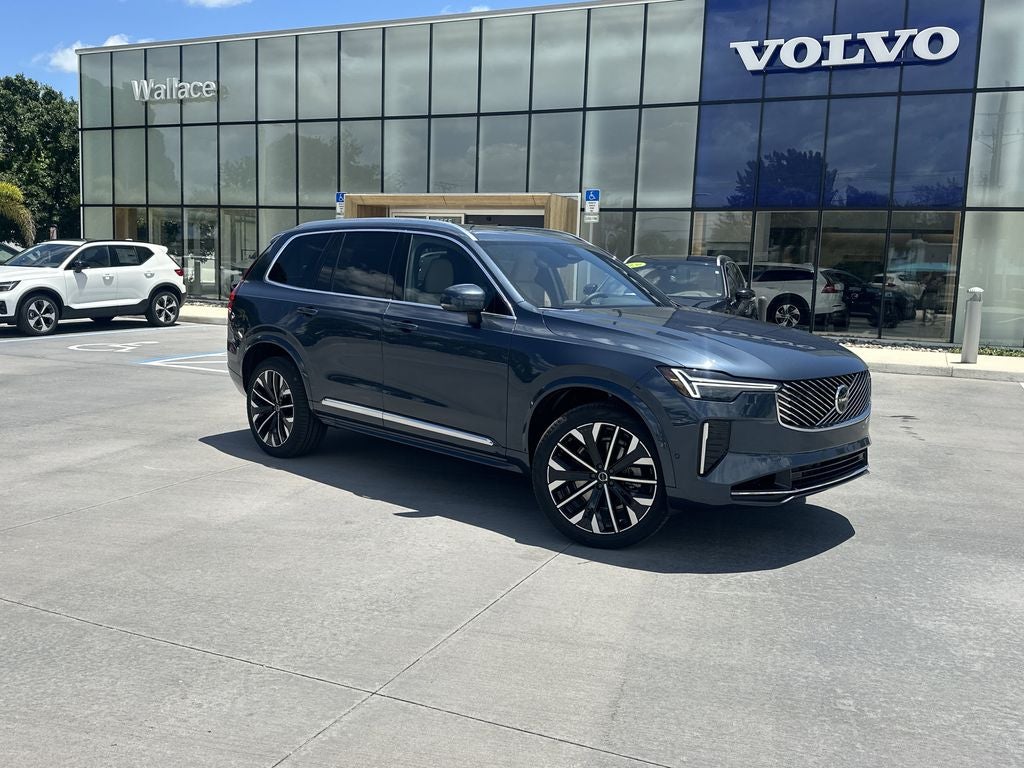 2026 Volvo XC90 B5 Plus