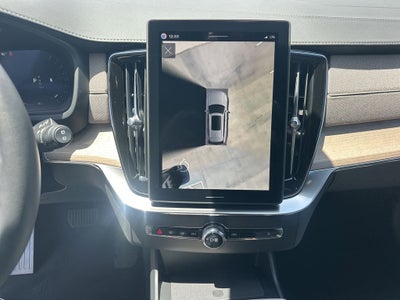 2026 Volvo XC90 B5 Plus