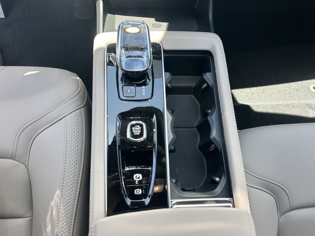 2026 Volvo XC90 B5 Plus