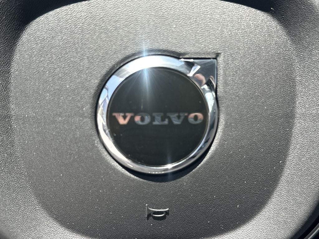 2026 Volvo XC90 B5 Plus