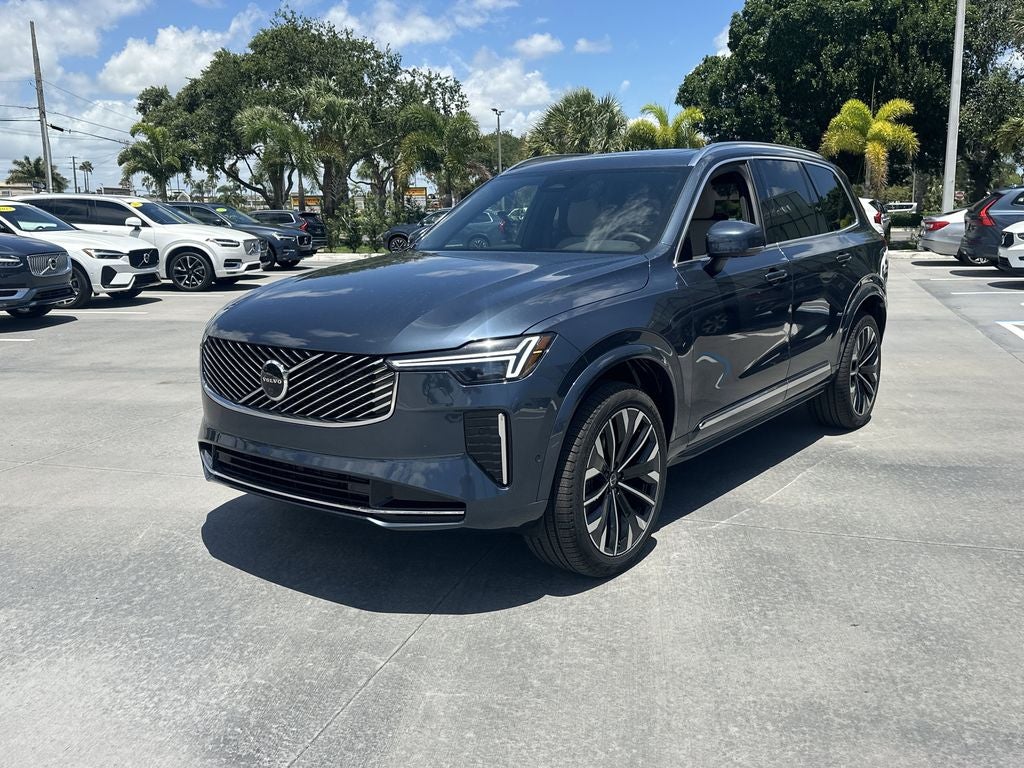 2026 Volvo XC90 B5 Plus